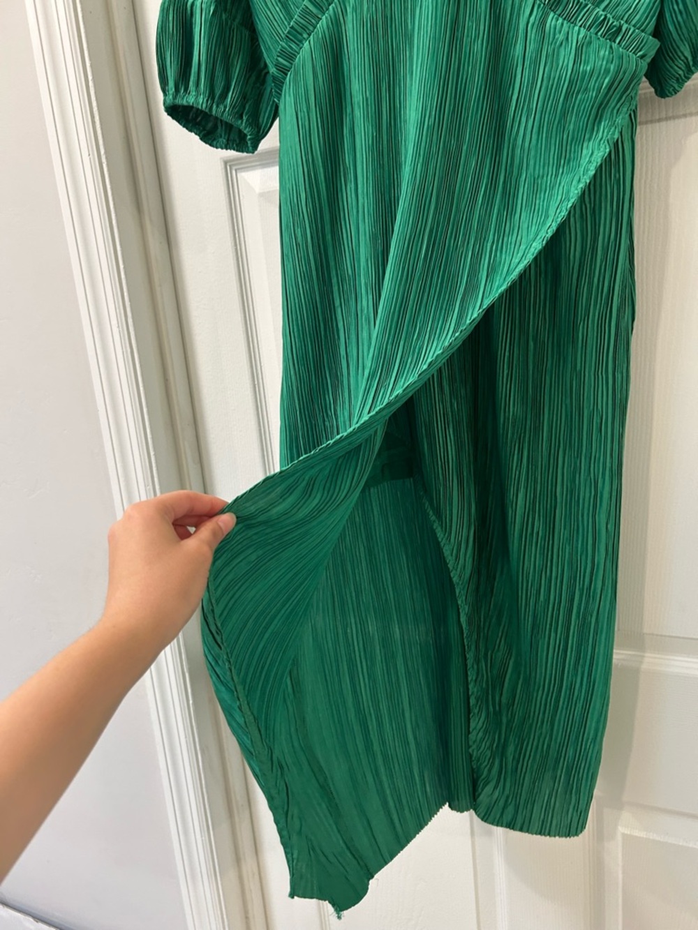 Anthropologie Green V-Neck Pleated Slim Midi Dress Size XSP - Picture 7 of 9